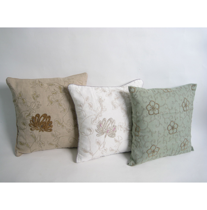 クッション　SHADES OF INDIA リーフ刺繍