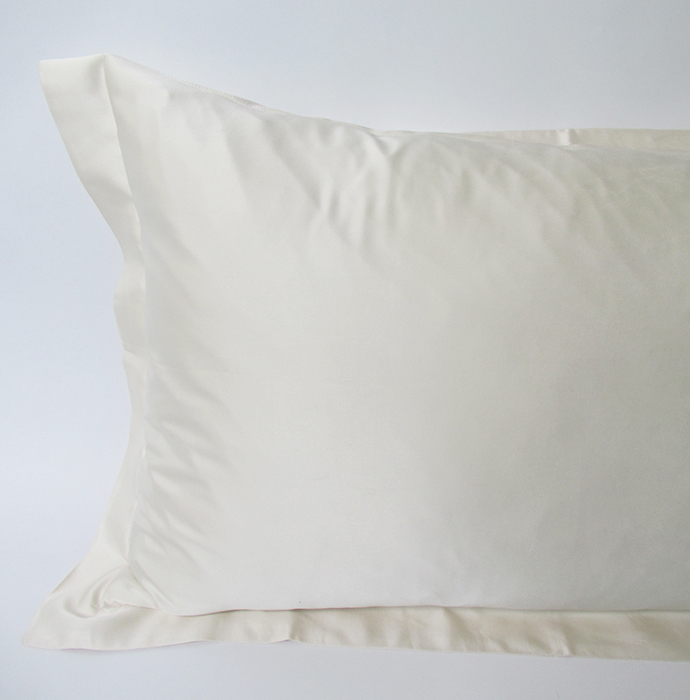 ピローケース　Cassina シルク