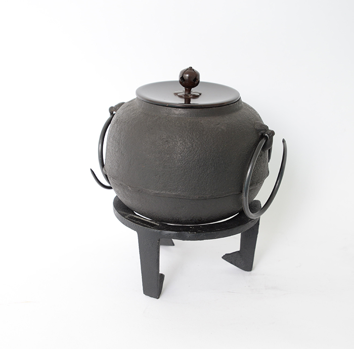 風炉　茶釜