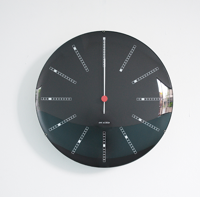 Arne Jacobsen Bankers(アルネヤコブセン バンカーズ)　壁掛け時計