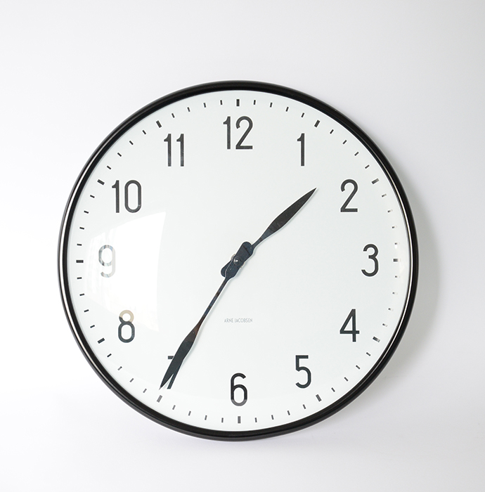 Arne Jacobsen Station(アルネヤコブセン ステーション)　壁掛け時計