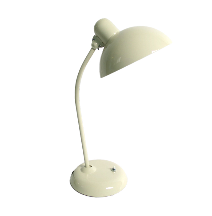 Fritz Hansen / Kaiser idell Ivory